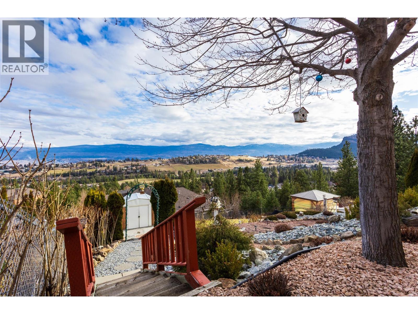 2170 Sunview Drive, West Kelowna