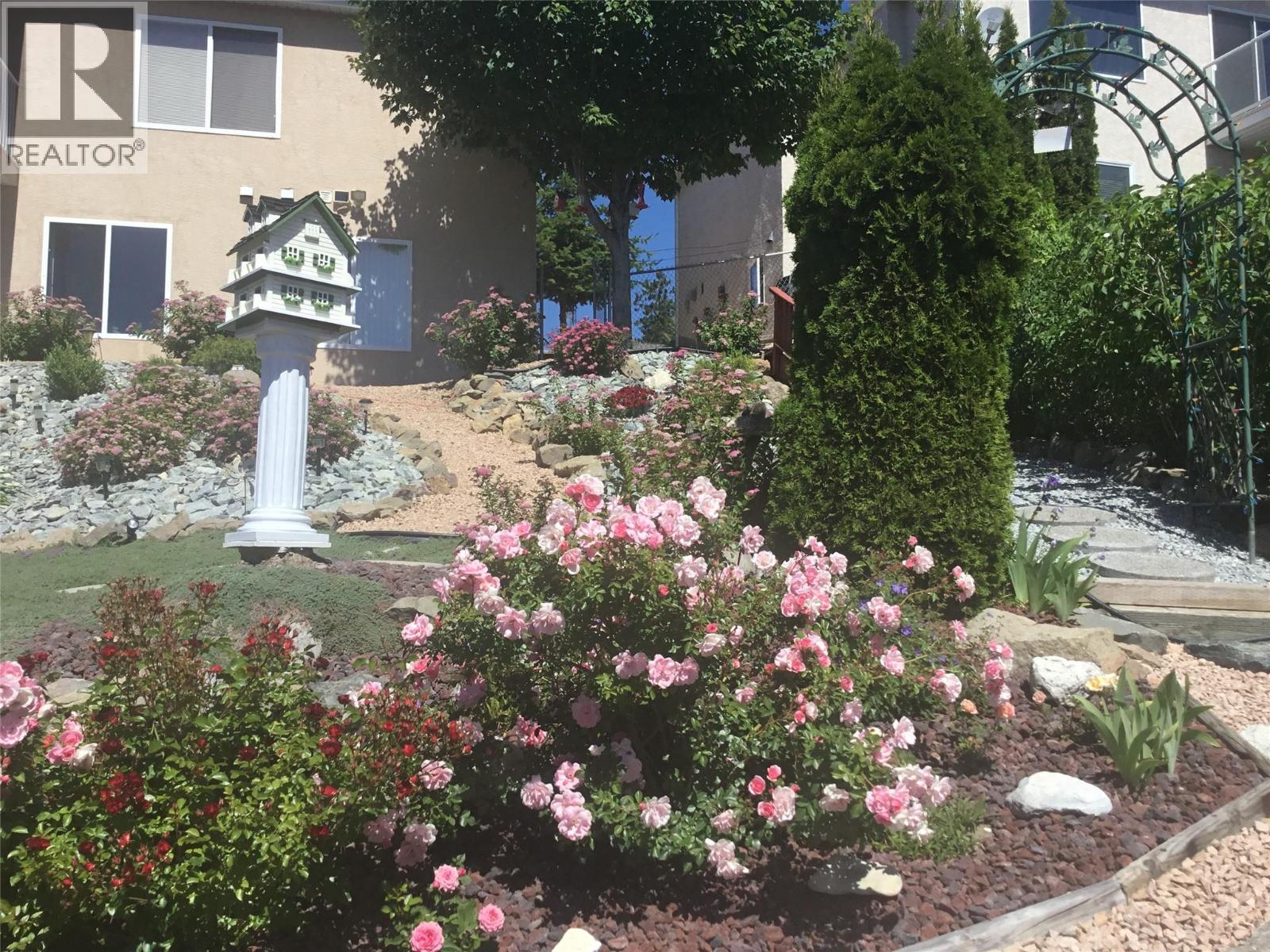  2170 Sunview Drive, West Kelowna