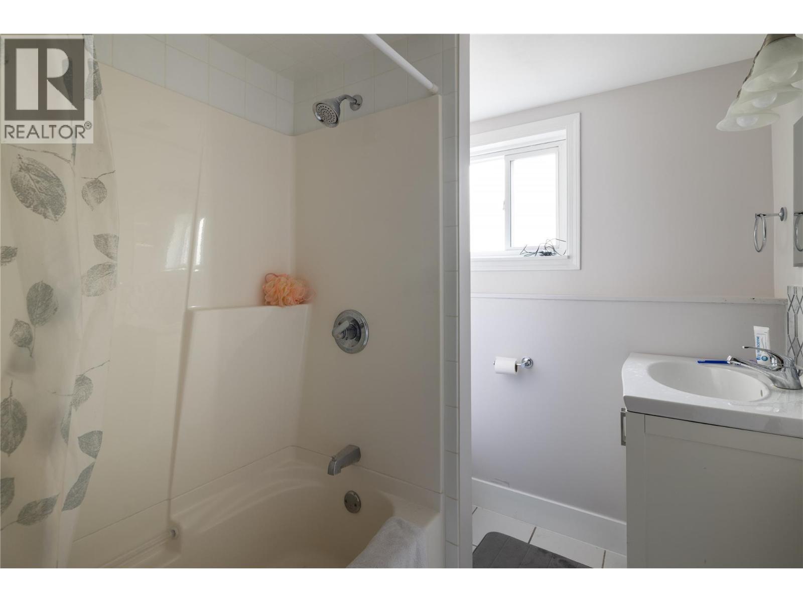 3409 39 Avenue, Vernon