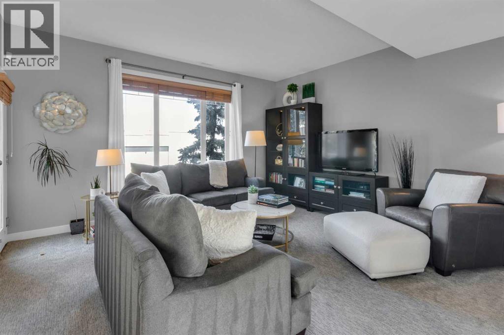 Single Family House for Sale in   Wentworth Drive SW West Springs Calgary 