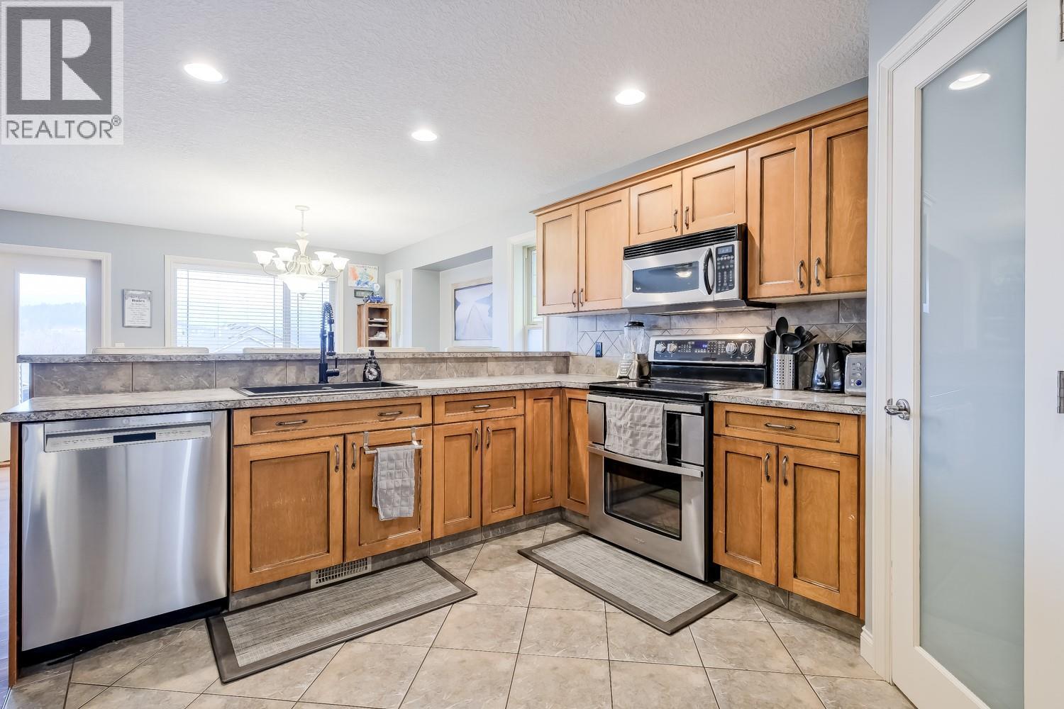 1410 Kendra Court, Kelowna