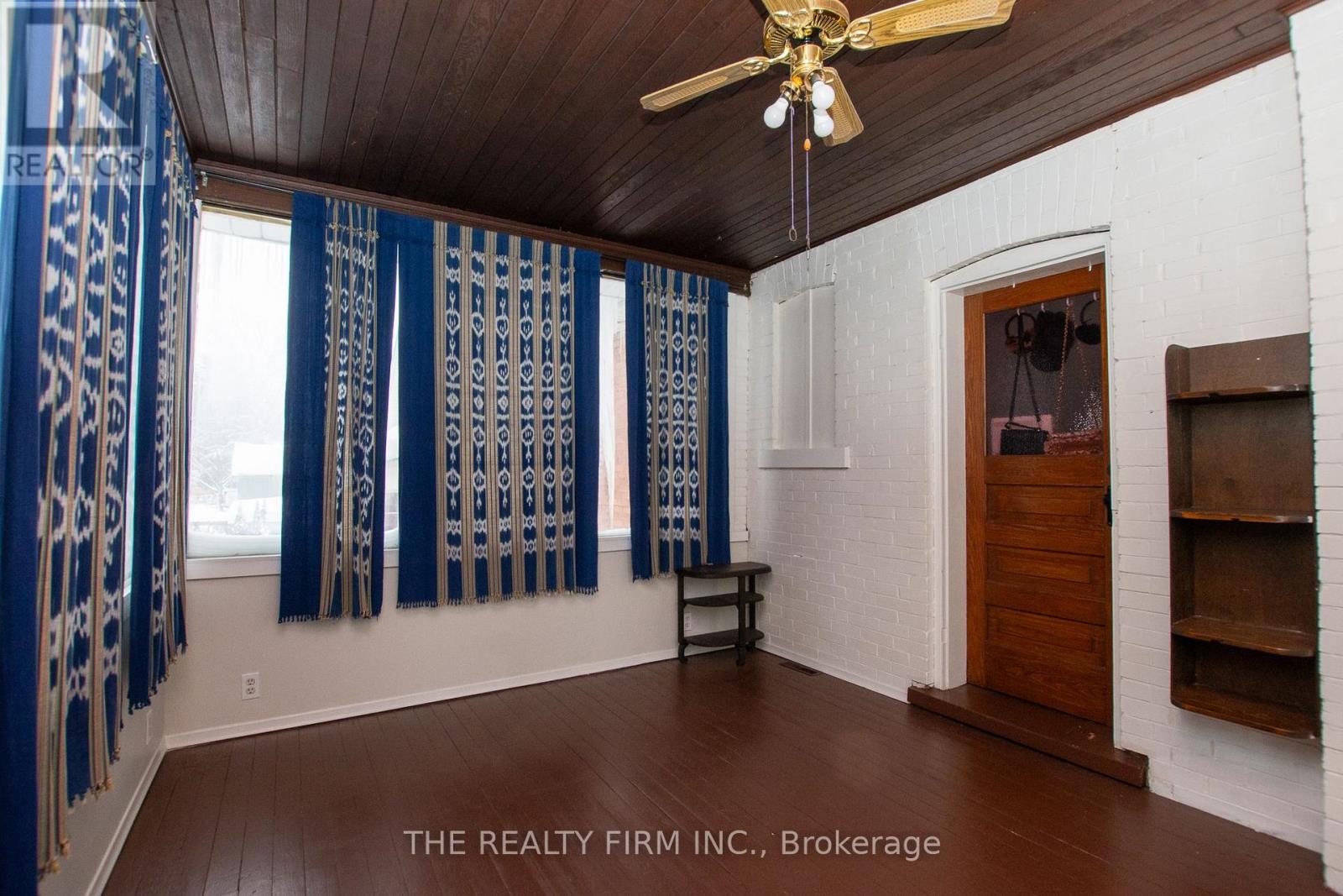 3 DALY AVENUE - 21