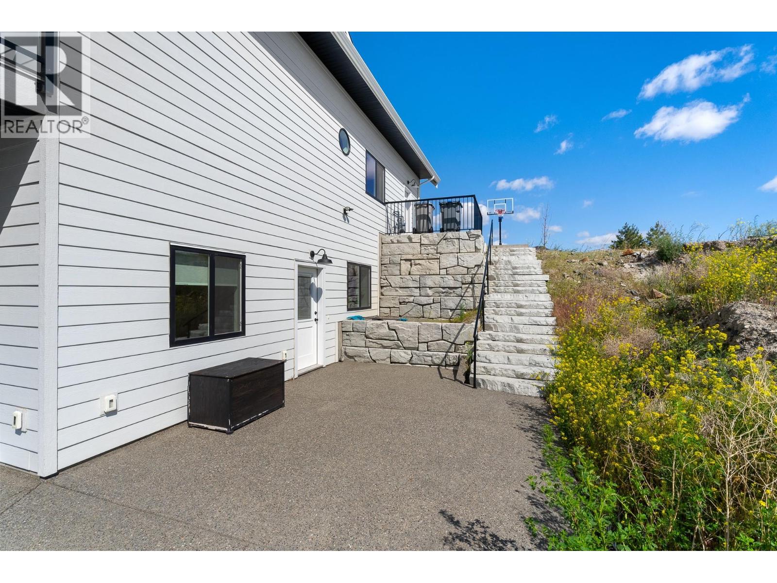 1345 Myra Place - 86