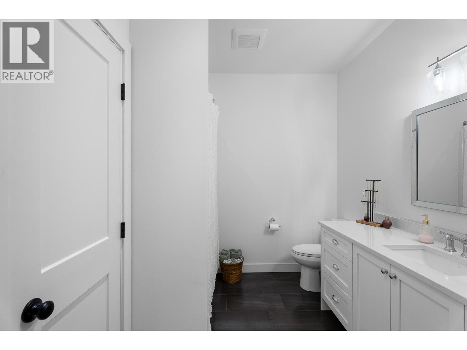 1345 Myra Place - 81