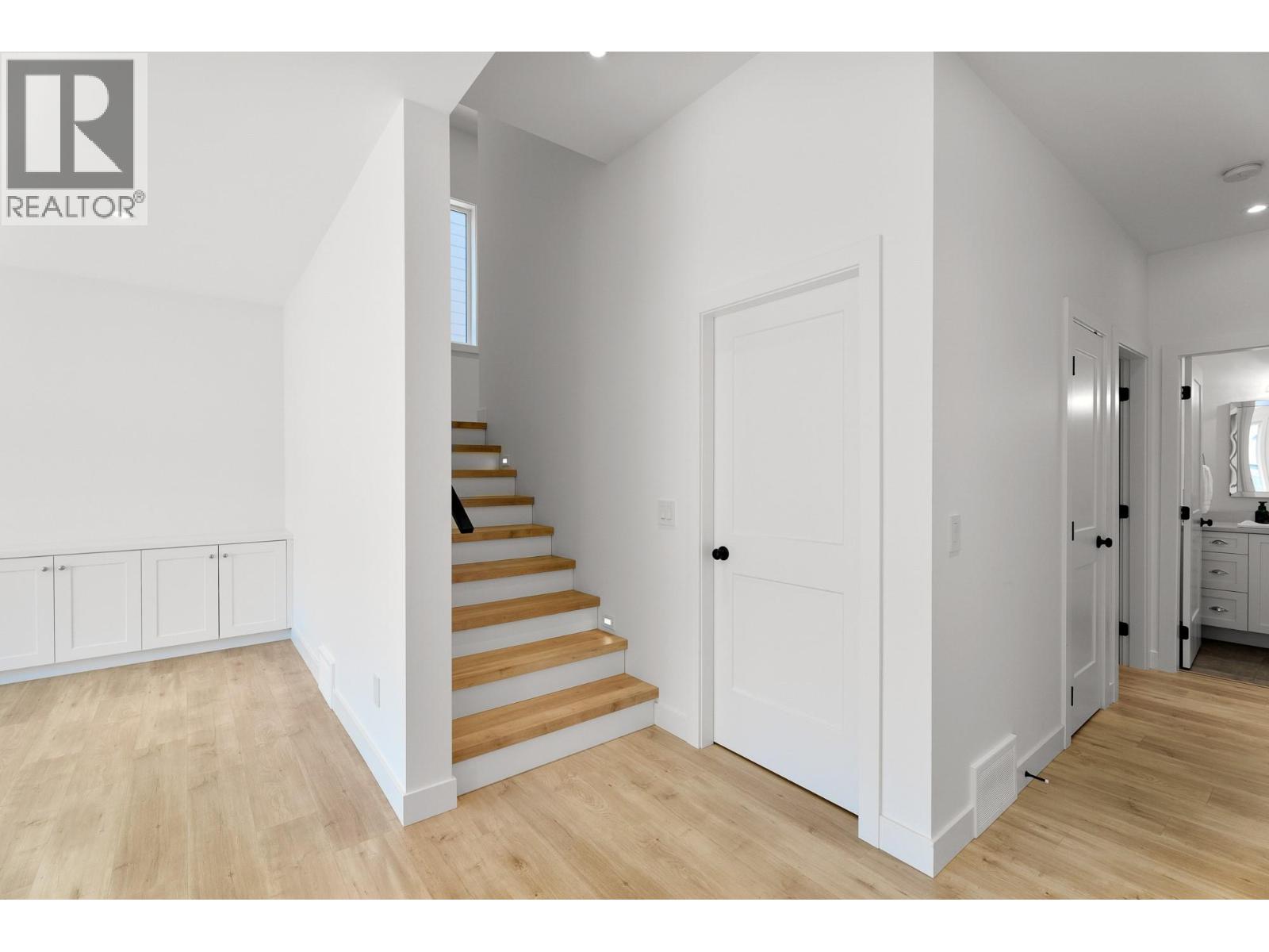 1345 Myra Place - 66