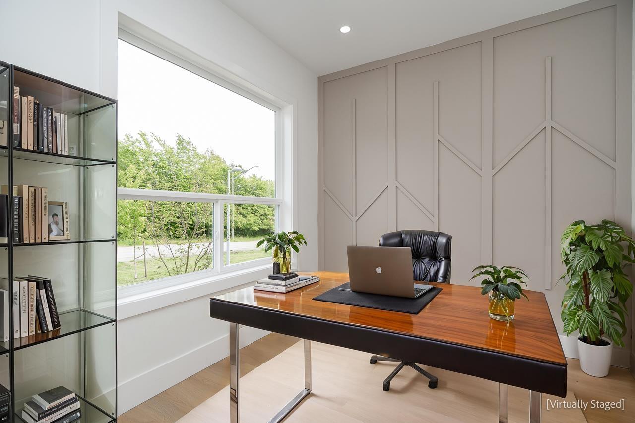 2033 168 STREET - Photo 4 of 23, Surrey, British Columbia