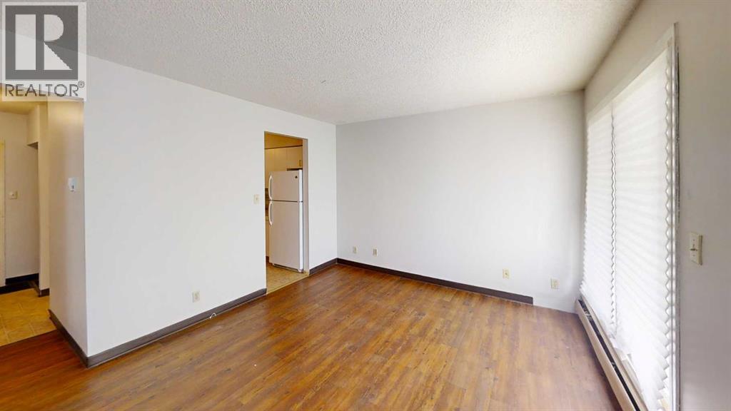 202, 5117 44 Street - Photo 5 of 7, High Prairie, Alberta