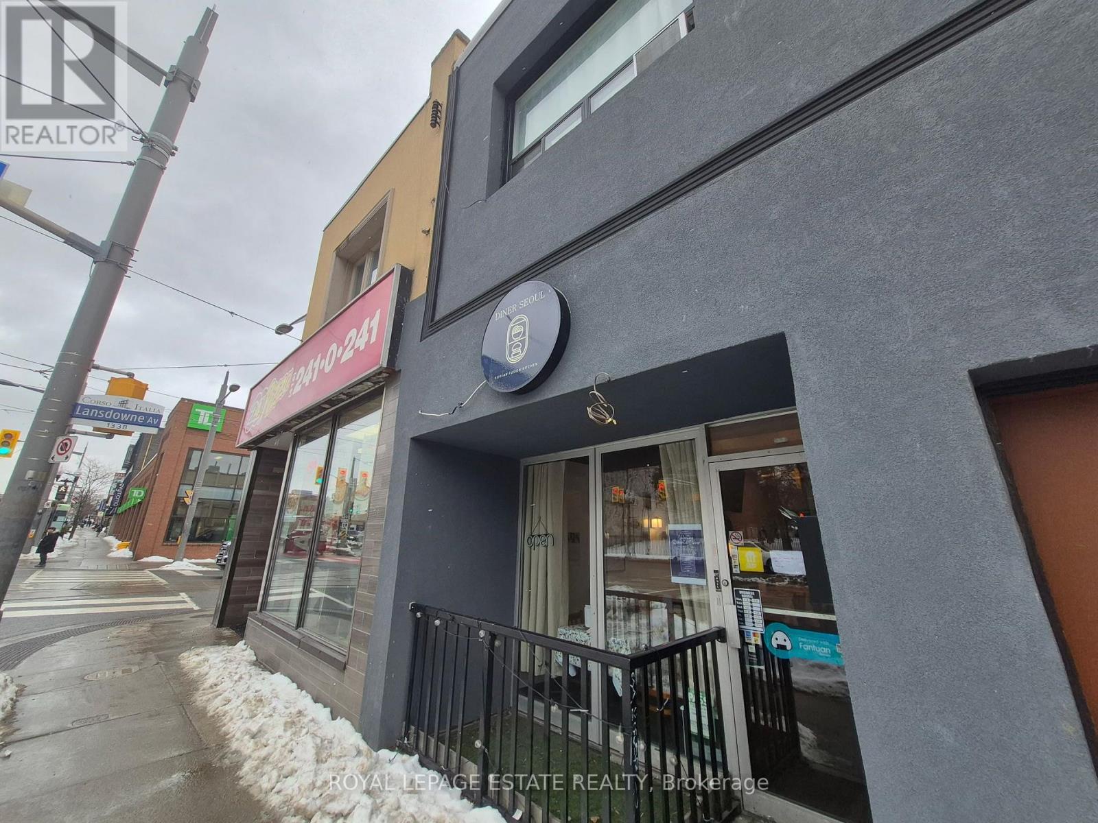 1351 ST CLAIR AVENUE W