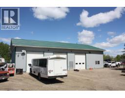 10874 261 Road, Fort St  John, BC V1J4J2 Photo 32