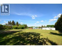 10874 261 Road, Fort St  John, BC V1J4J2 Photo 11