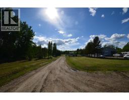 10874 261 Road, Fort St  John, BC V1J4J2 Photo 17