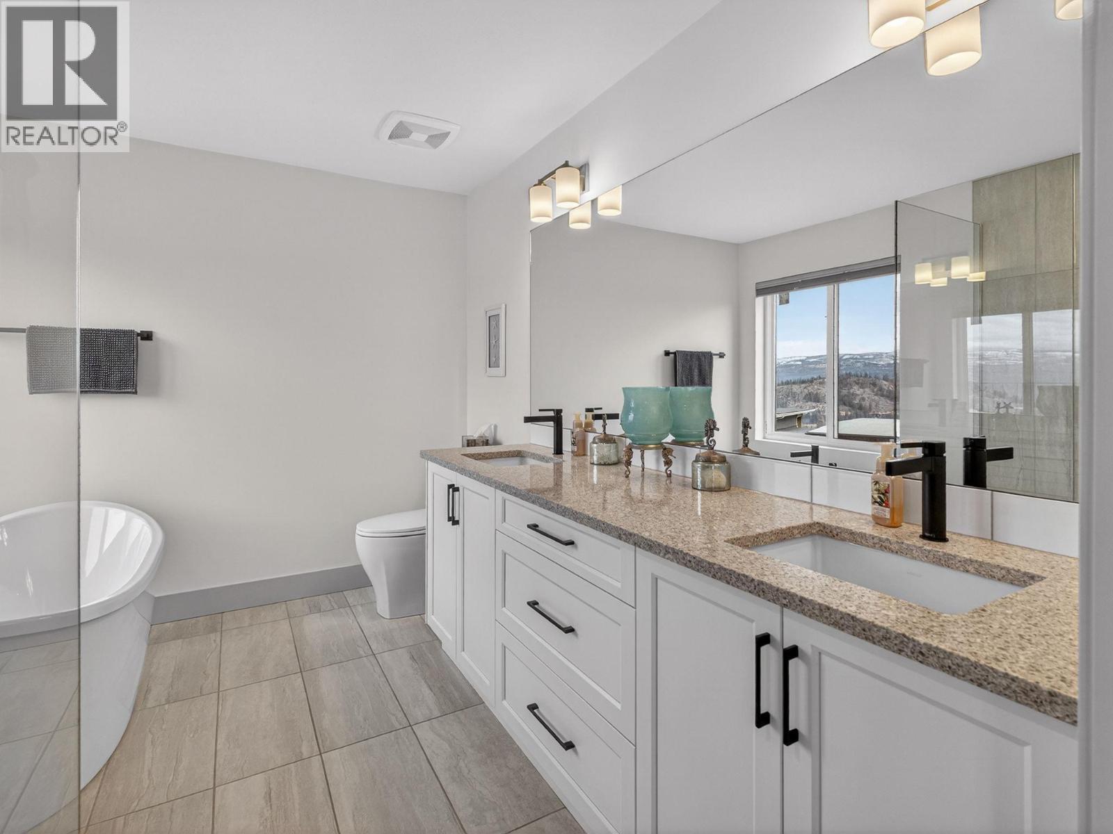 269 Diamond Way Unit# 6, Vernon