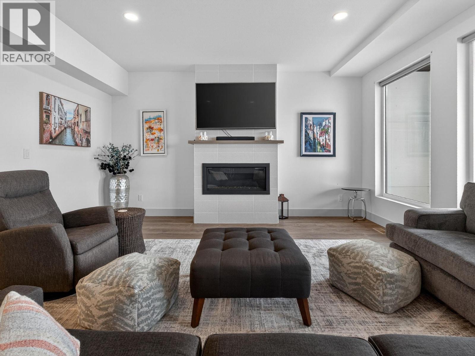 269 Diamond Way Unit# 6, Vernon