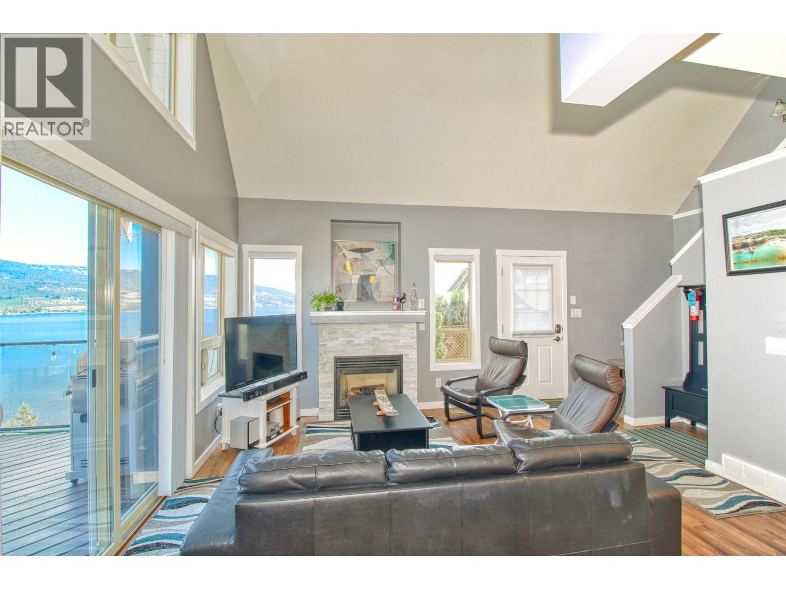 6933 Barcelona Drive Unit# 64, Kelowna