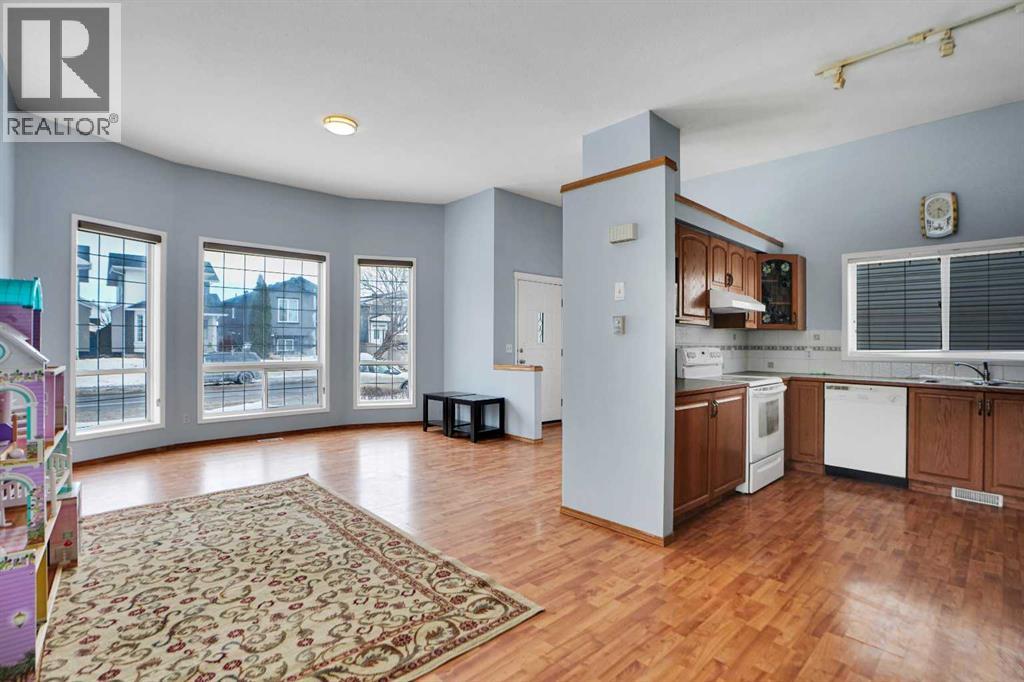 Single Family House 4 Level for Sale in  Martindale Drive NE Martindale Calgary 