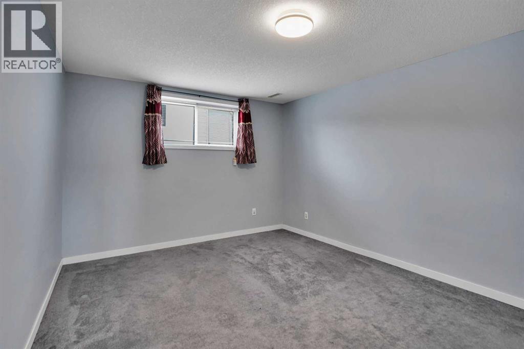 Single Family House 4 Level for Sale in  Martindale Drive NE Martindale Calgary 