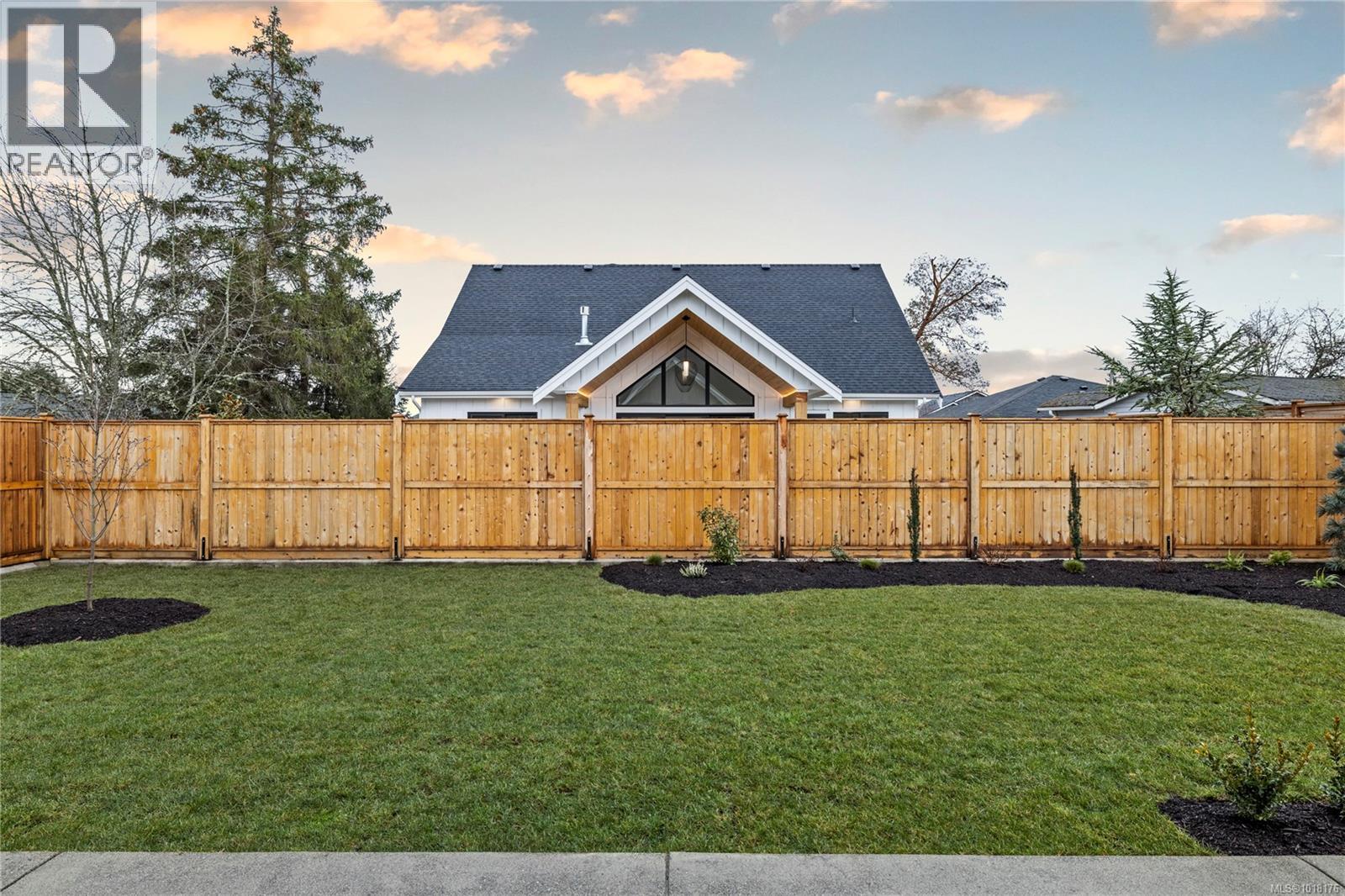 318 Willow St, Parksville