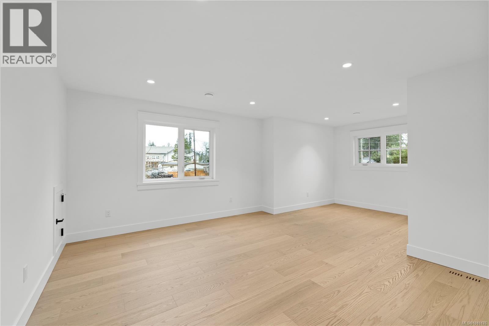 318 Willow St, Parksville