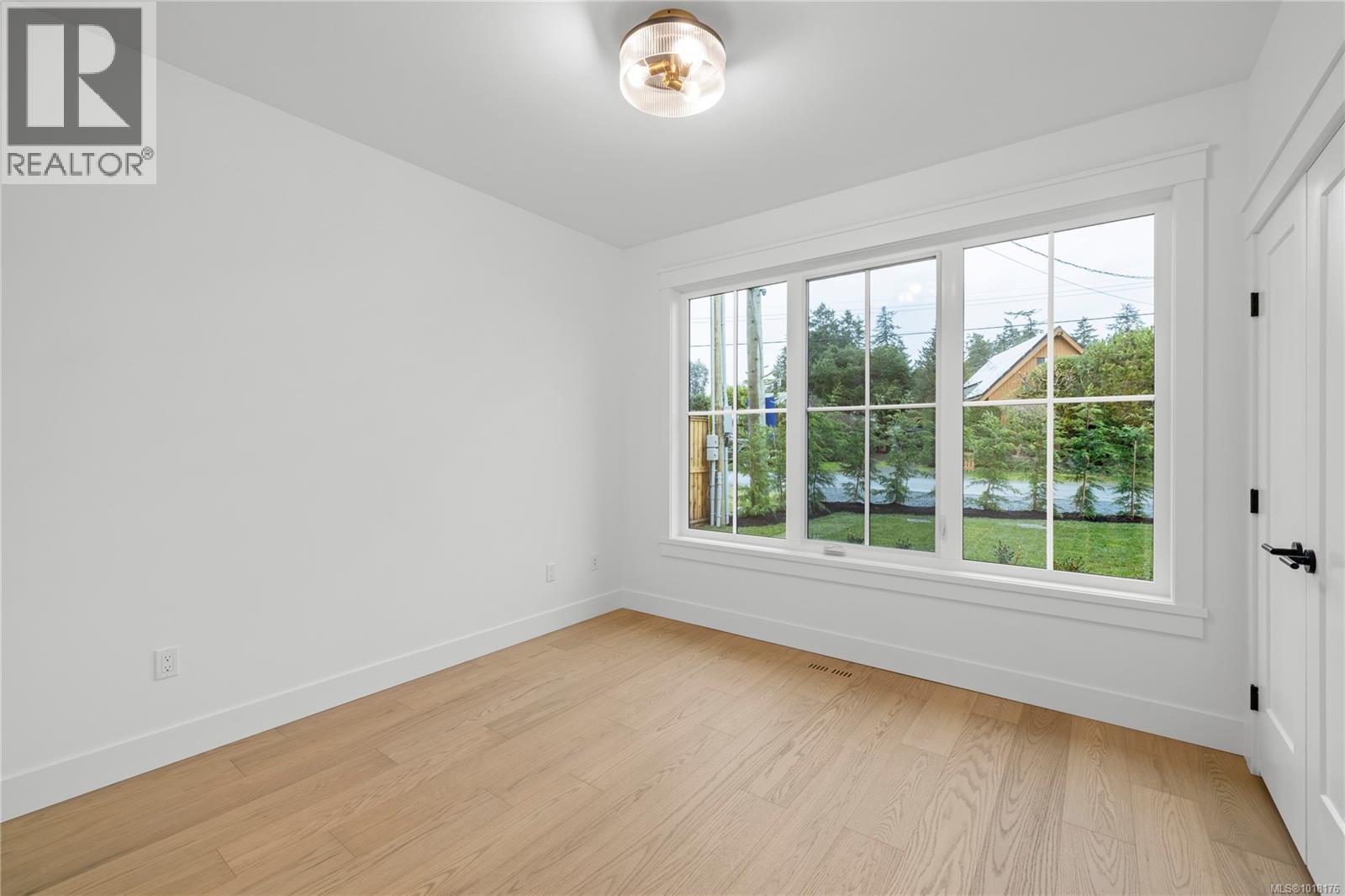 318 Willow St, Parksville