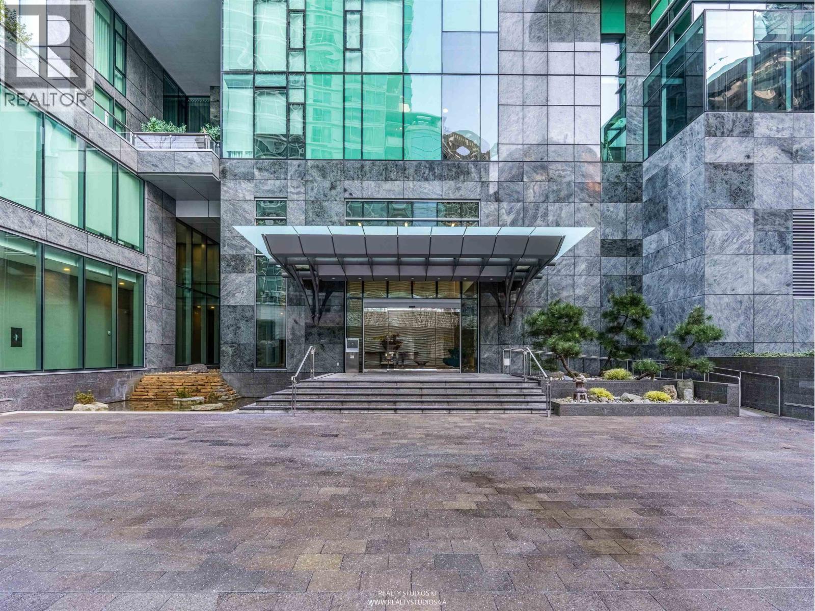 1301 277 THURLOW STREET, Vancouver