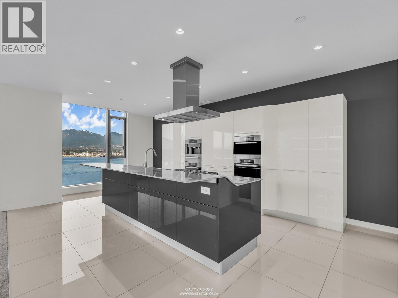 1301 277 THURLOW STREET, Vancouver