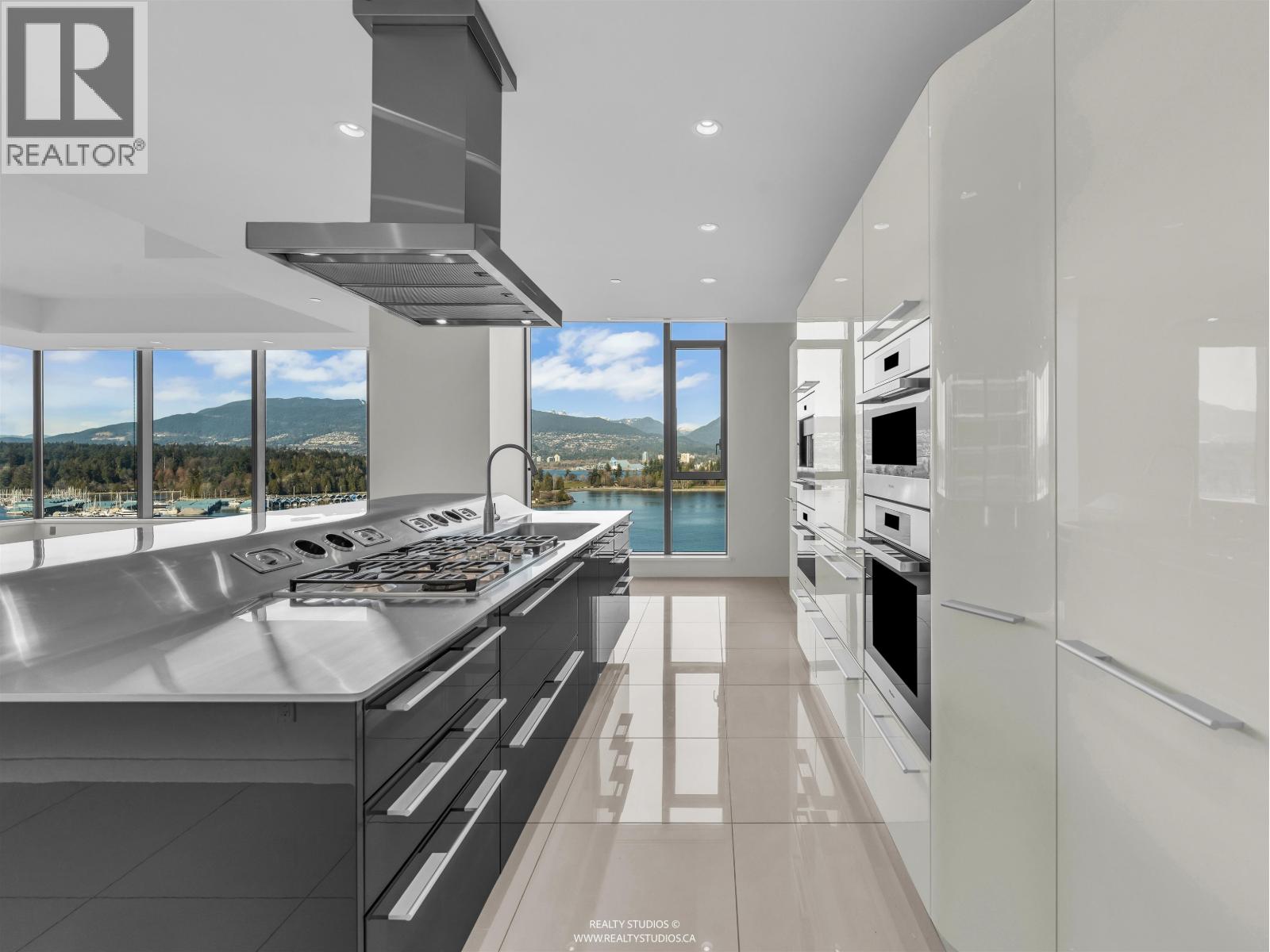 1301 277 THURLOW STREET, Vancouver