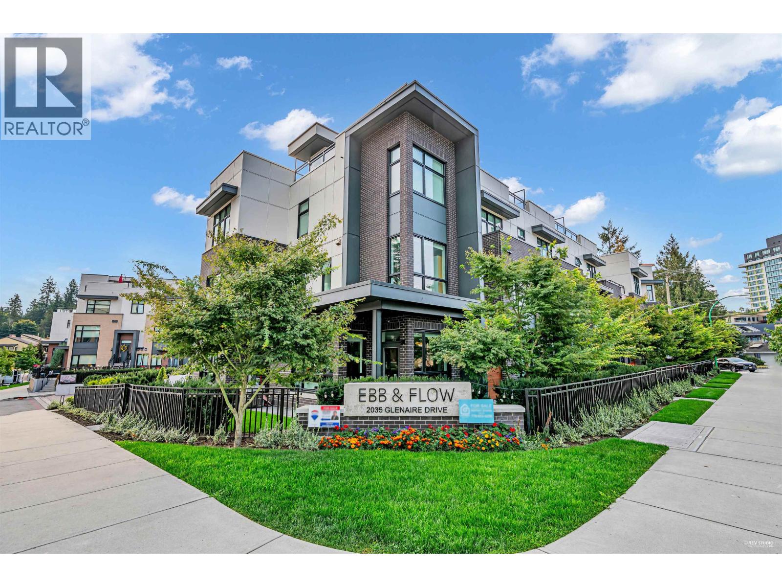 101 2035 GLENAIRE DRIVE, North Vancouver