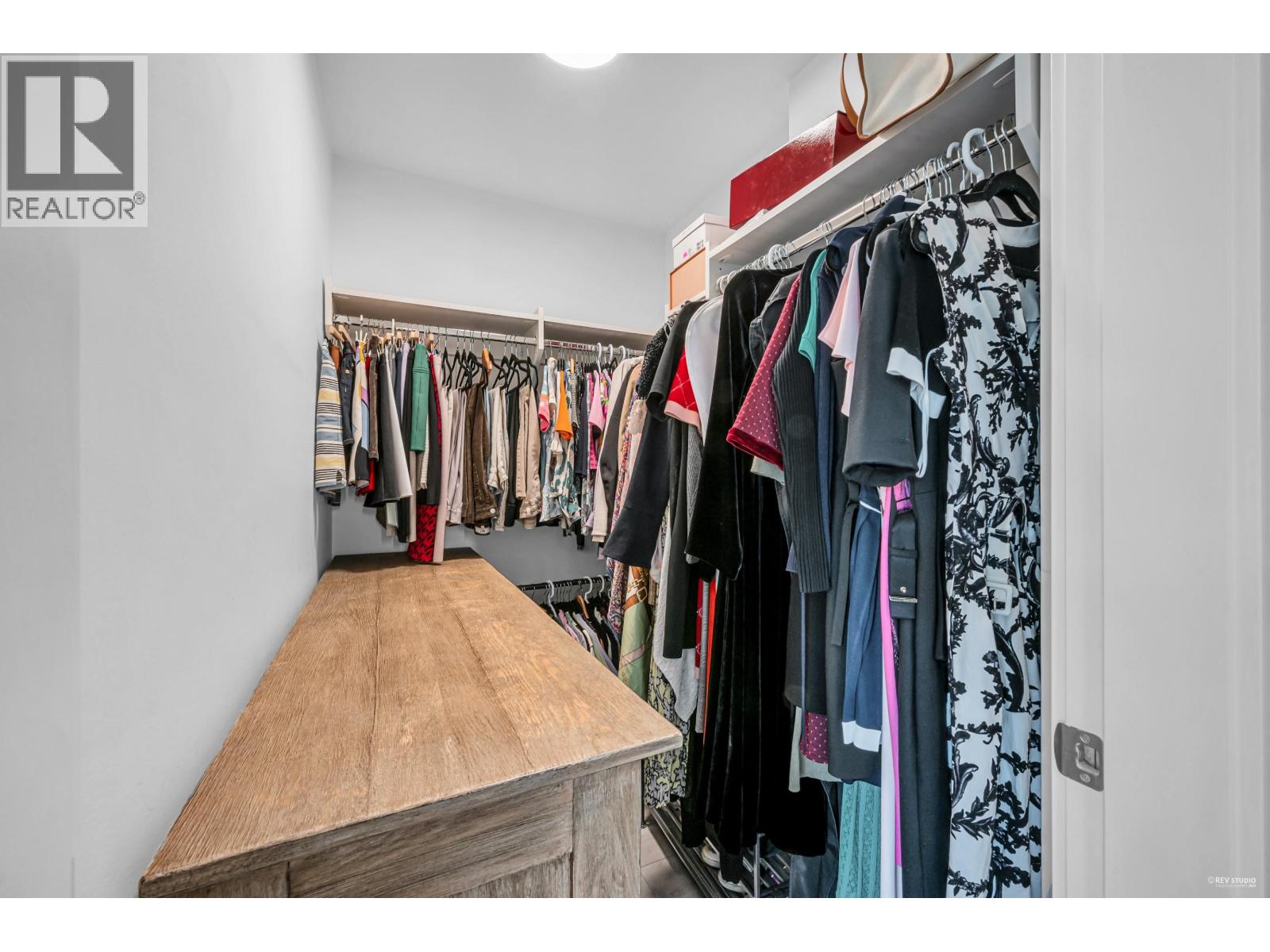 101 2035 GLENAIRE DRIVE, North Vancouver