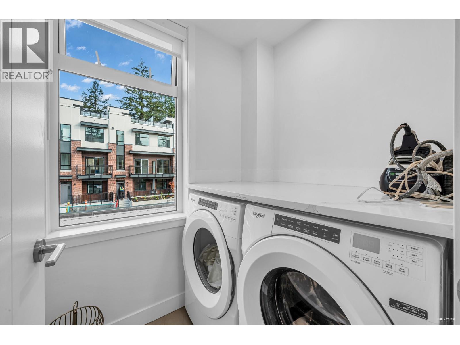 101 2035 GLENAIRE DRIVE, North Vancouver