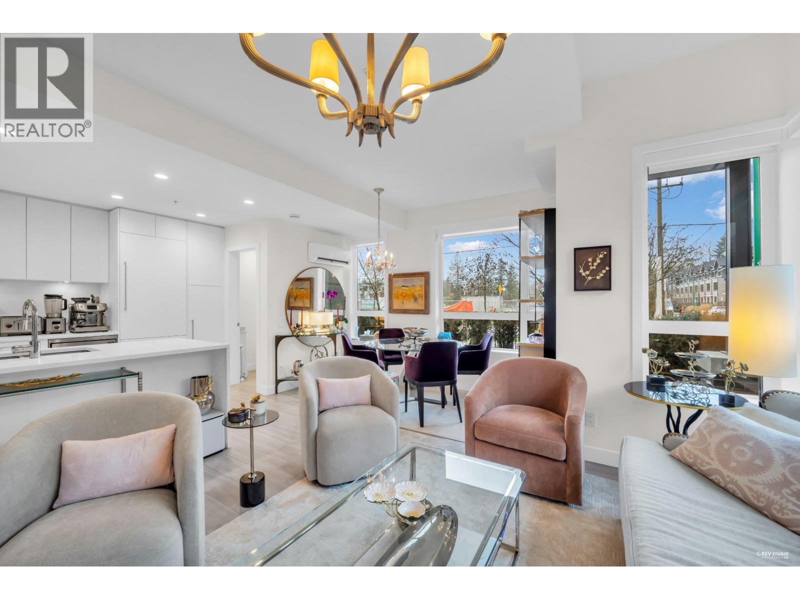 101 2035 GLENAIRE DRIVE, North Vancouver