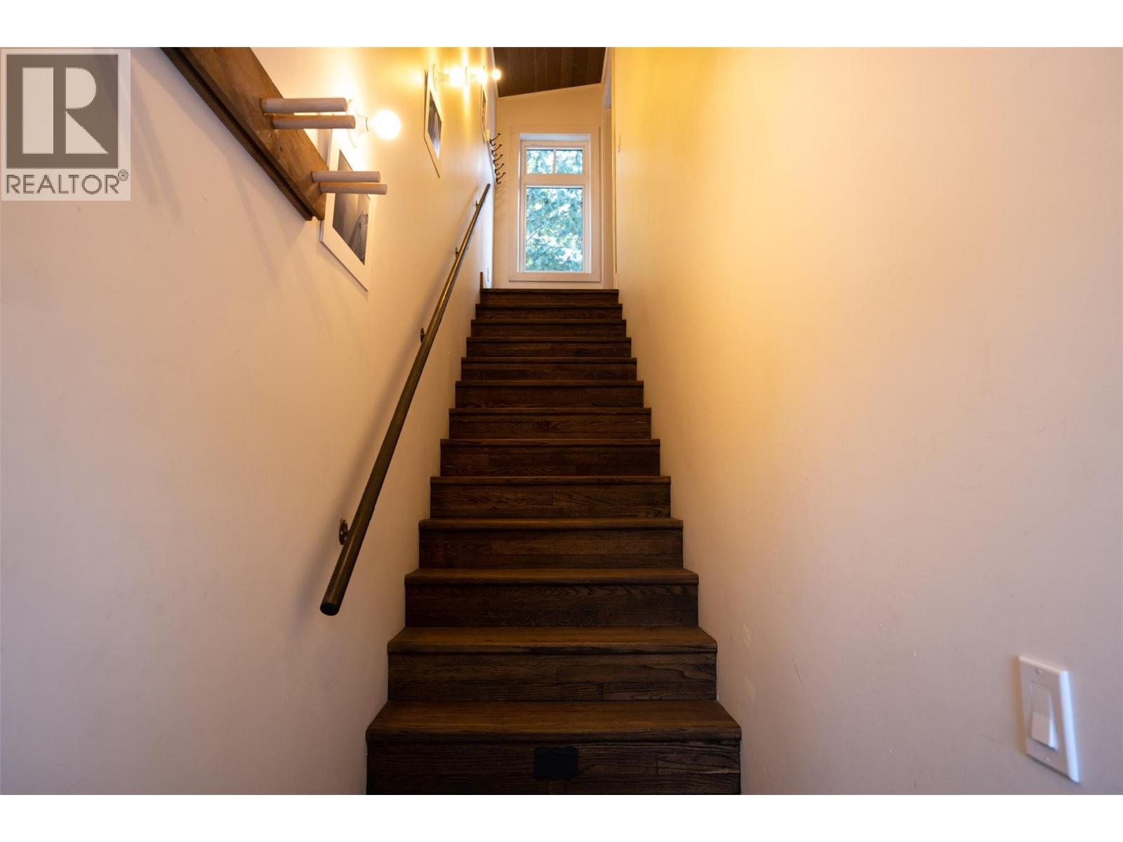 2083 Mountain Gate Road, Revelstoke