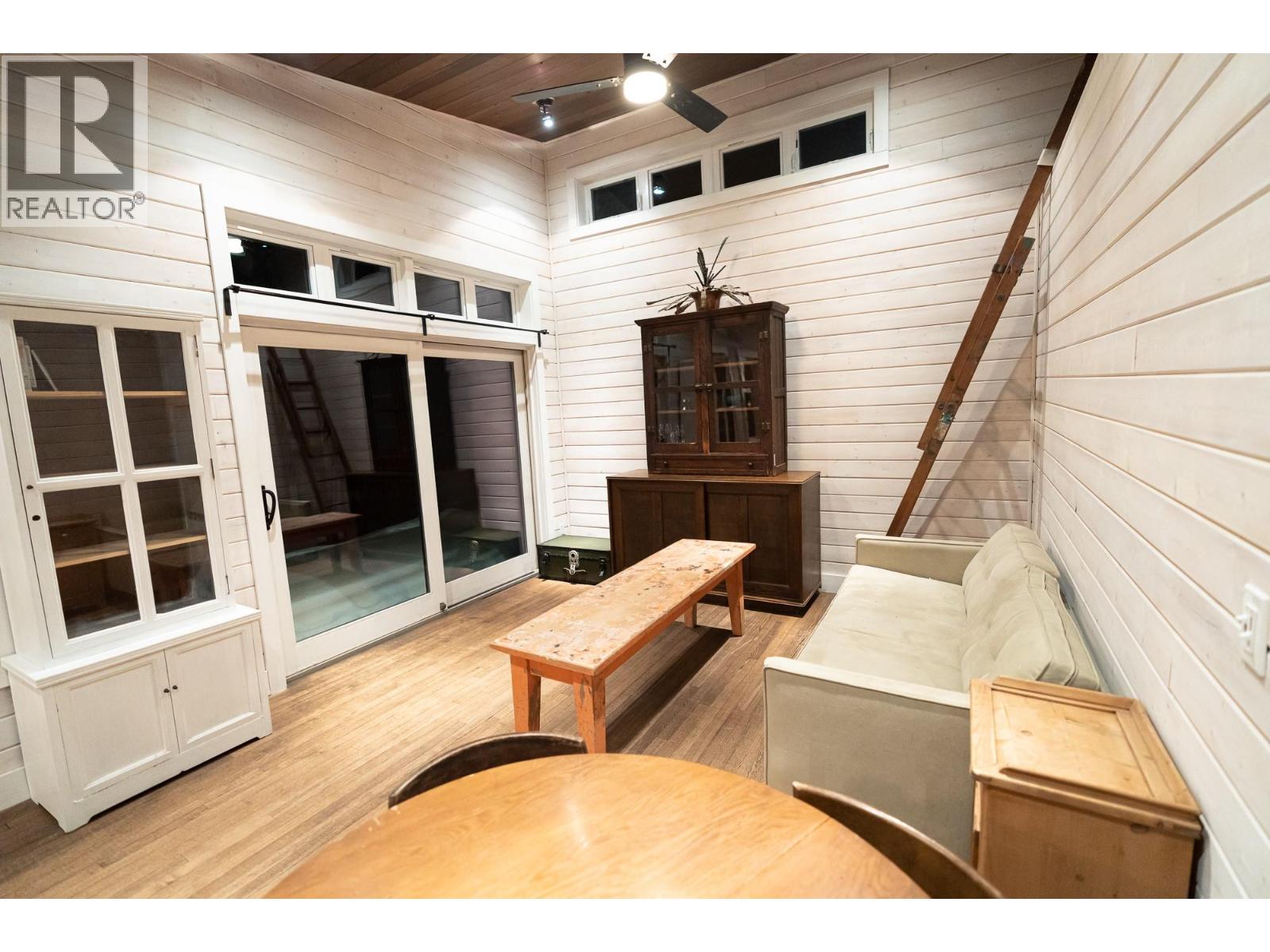 2083 Mountain Gate Road, Revelstoke