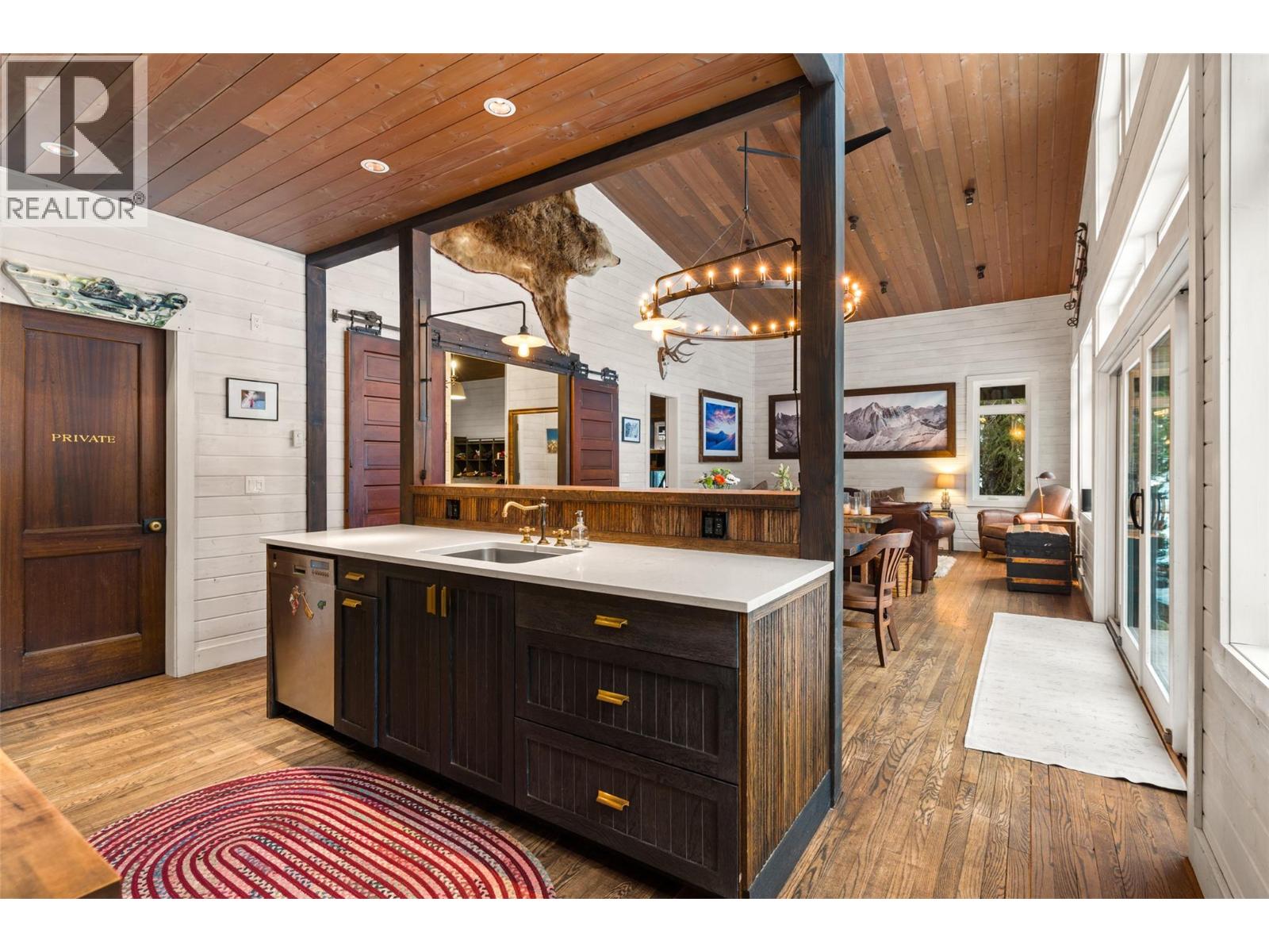 2083 Mountain Gate Road, Revelstoke