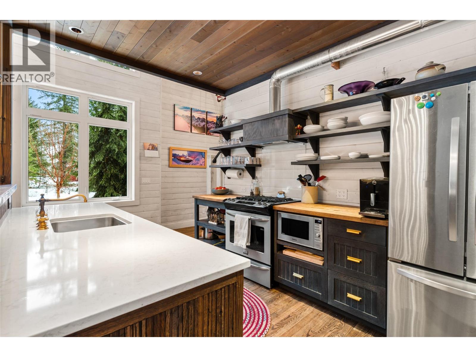 2083 Mountain Gate Road, Revelstoke