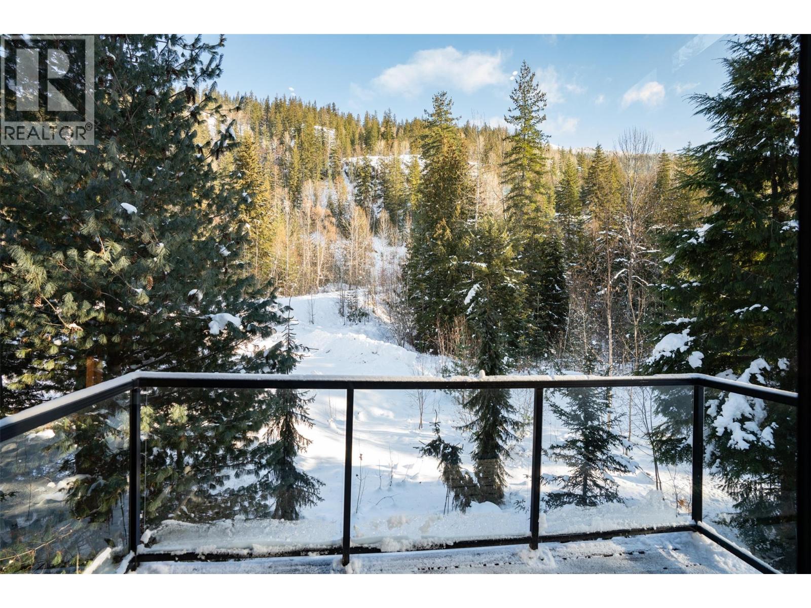 2083 Mountain Gate Road, Revelstoke