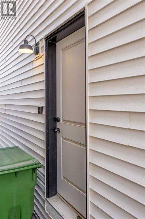 Single Family House for Sale in  Silverton Glen Crescent SW Silverado Calgary 