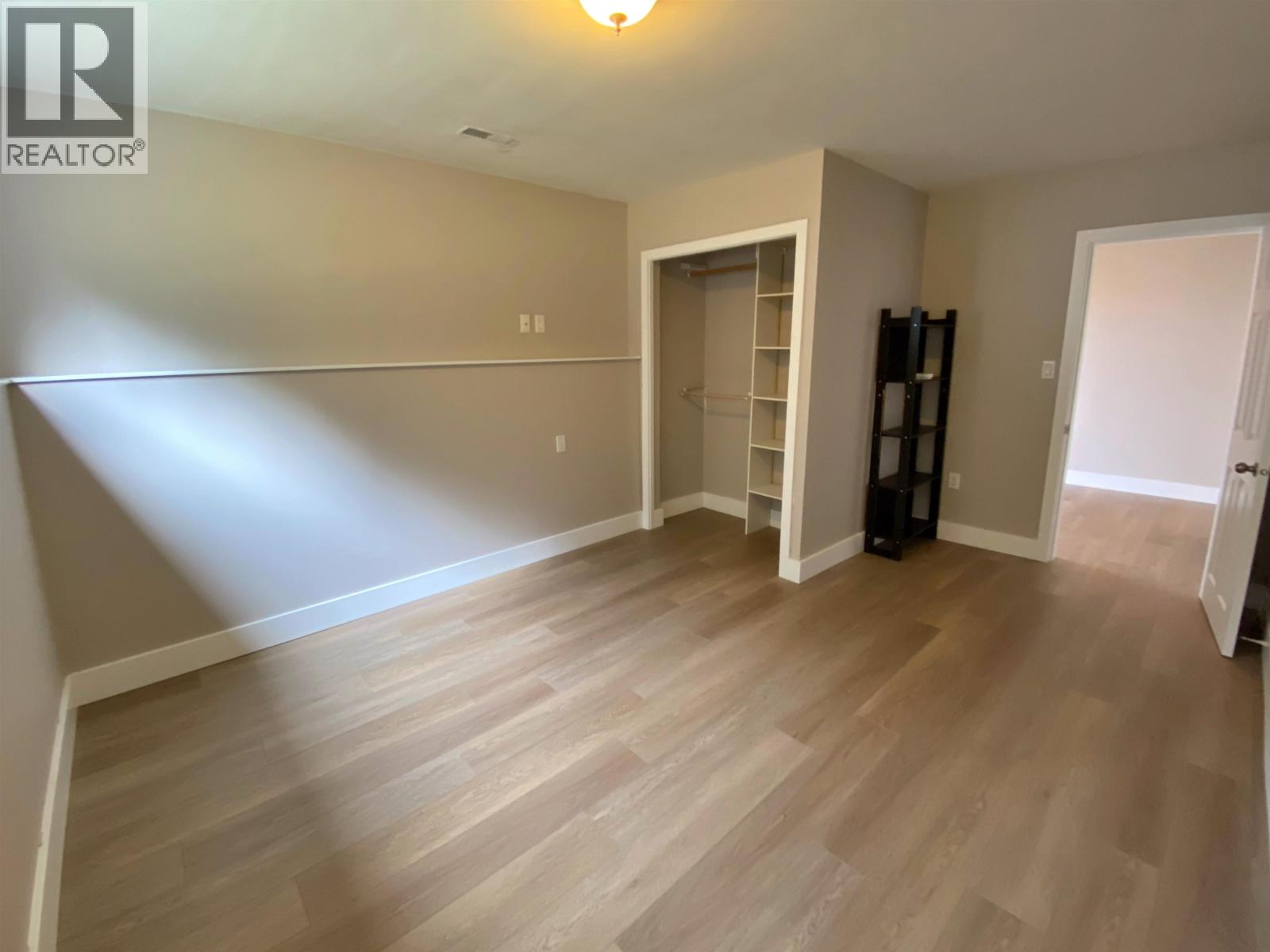 192 CRESTVIEW DRIVE - 11