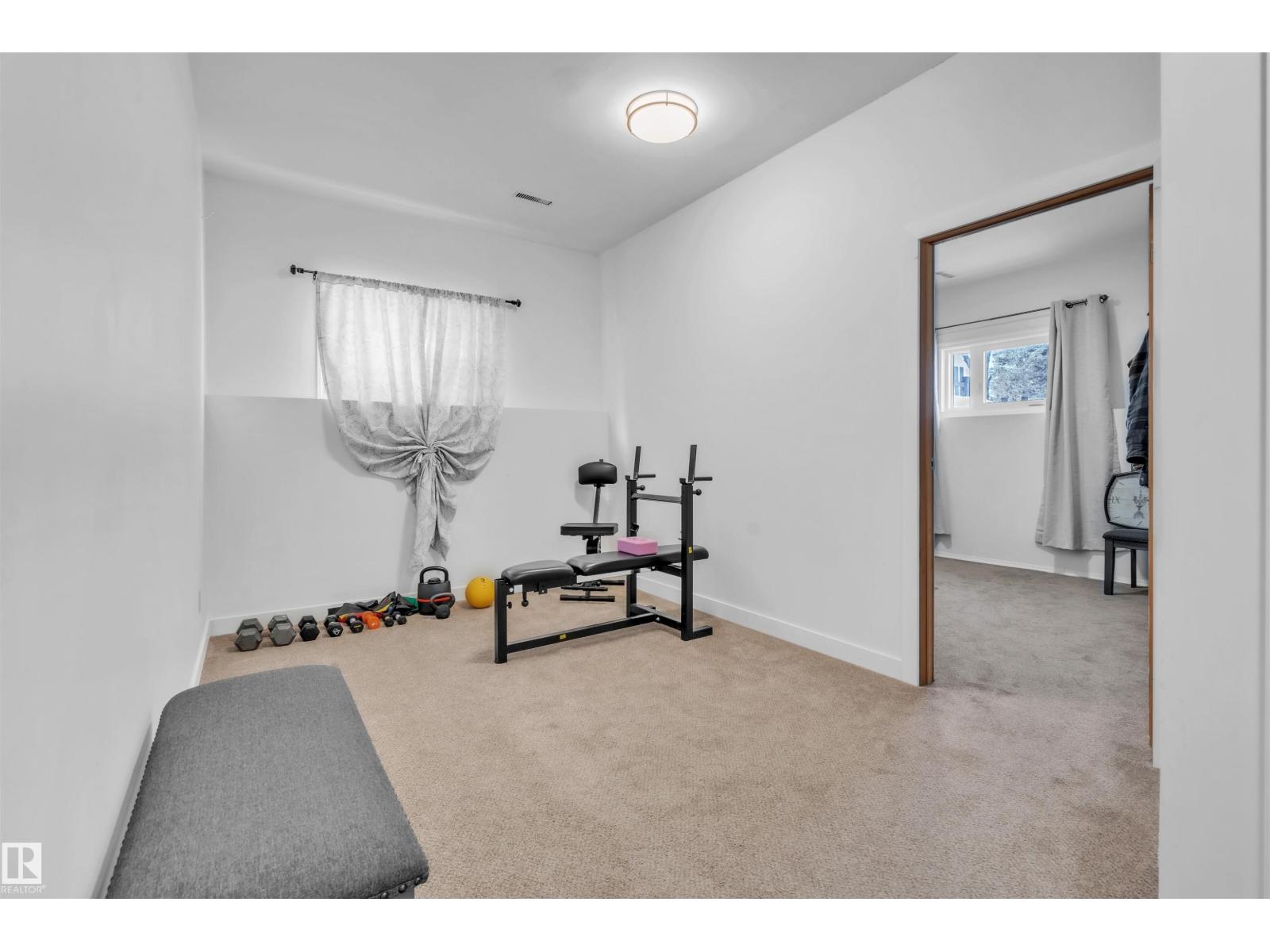 4414 50 AV — photo 21