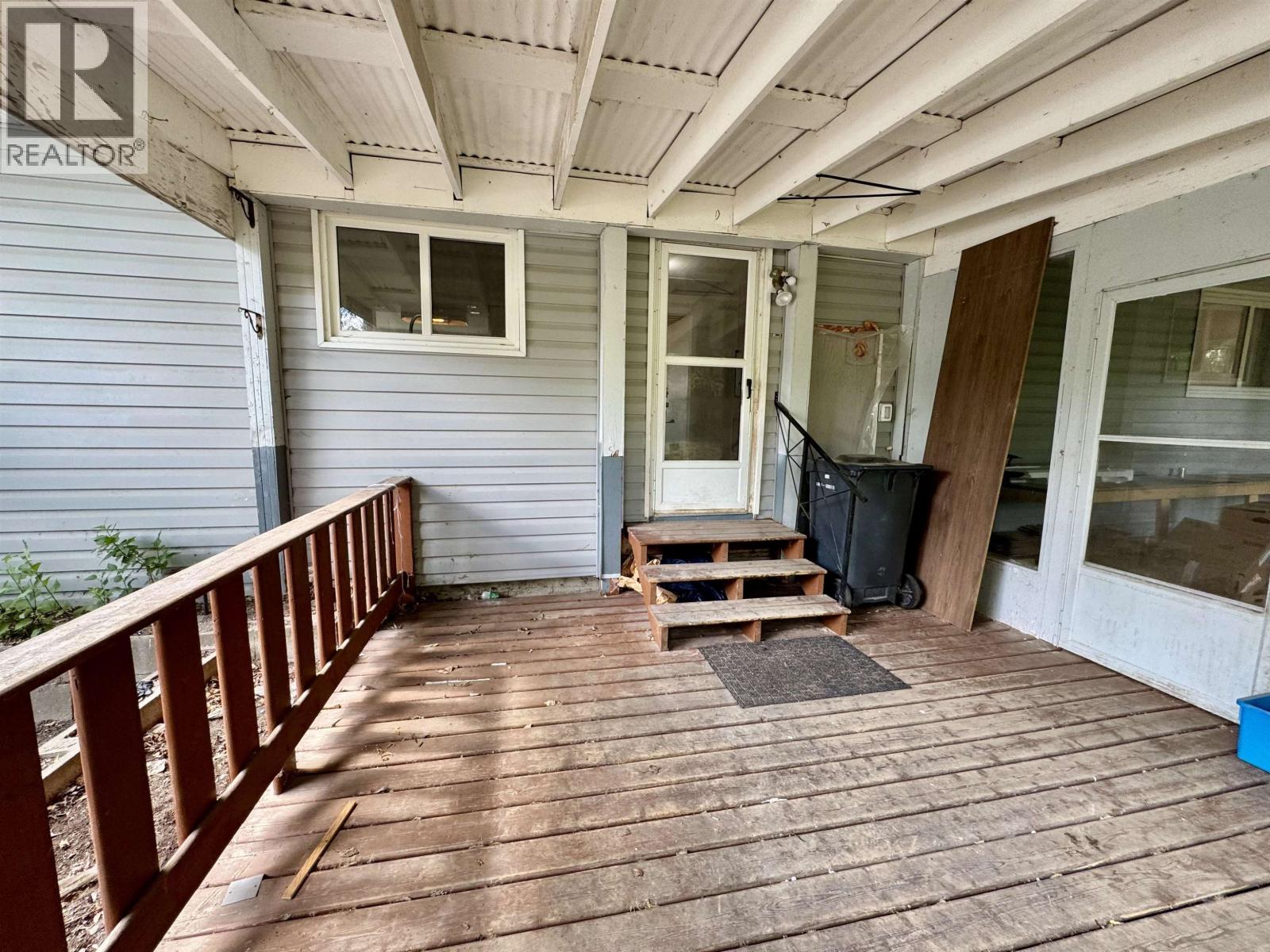 204 3RD AVENUE, Fort St. James