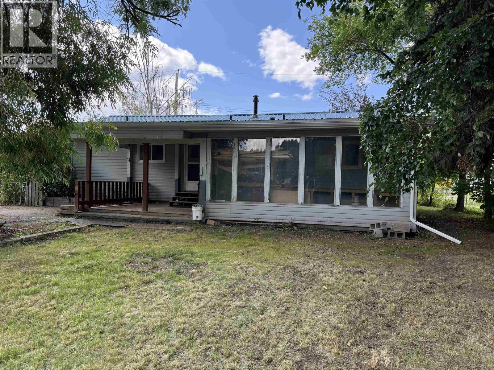 204 3RD AVENUE, Fort St. James