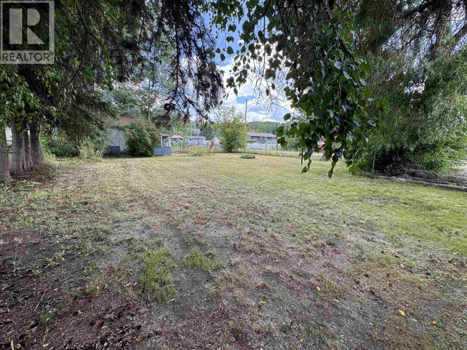 204 3RD AVENUE, Fort St. James