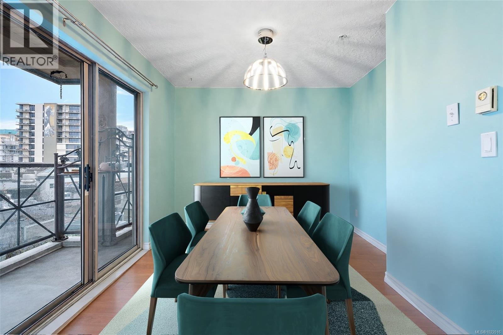 #302 935 Johnson St - 6