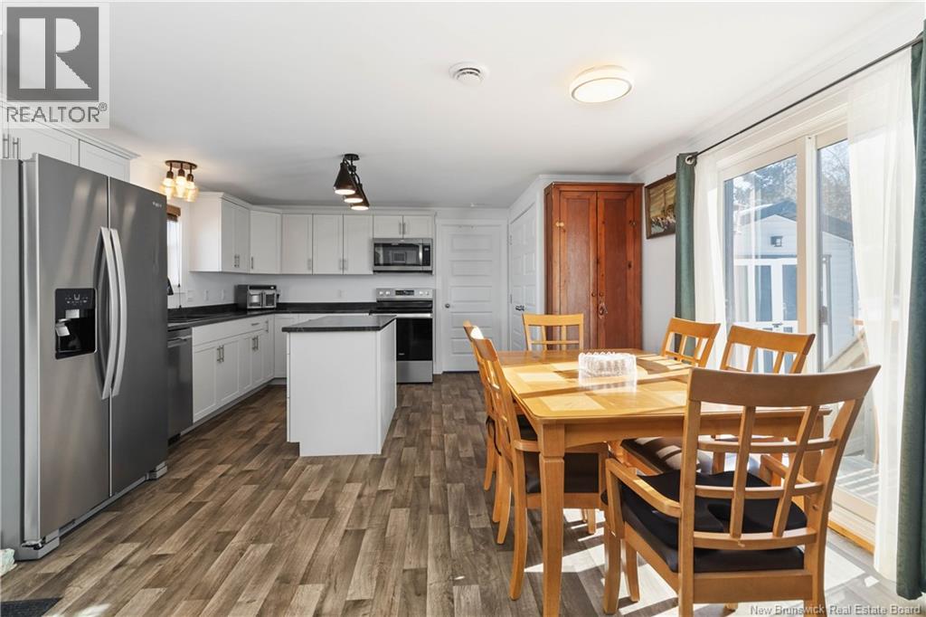 61 MOSS LANE - 15