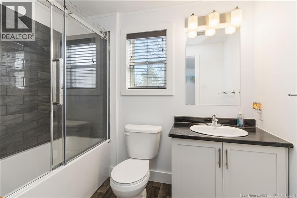 61 MOSS LANE - 19