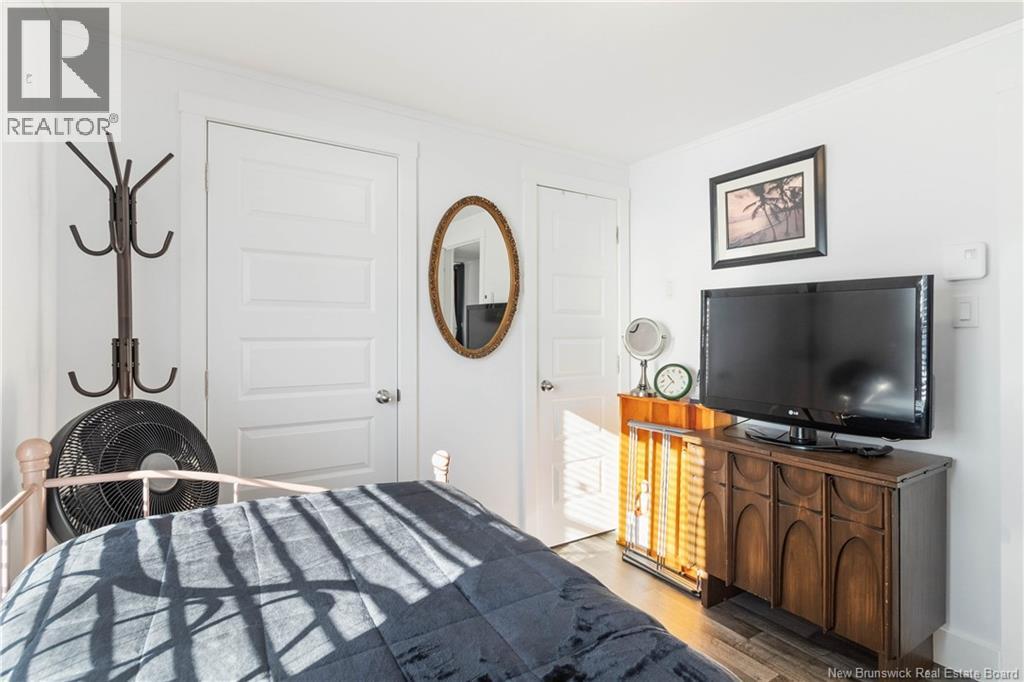 61 MOSS LANE - 21