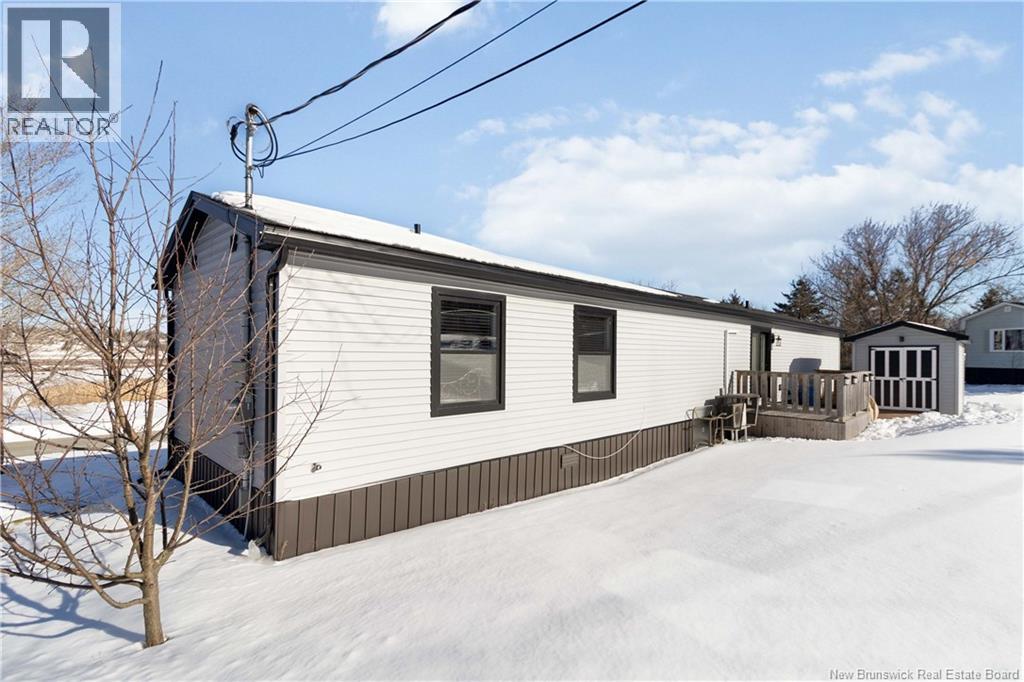 61 MOSS LANE - 28