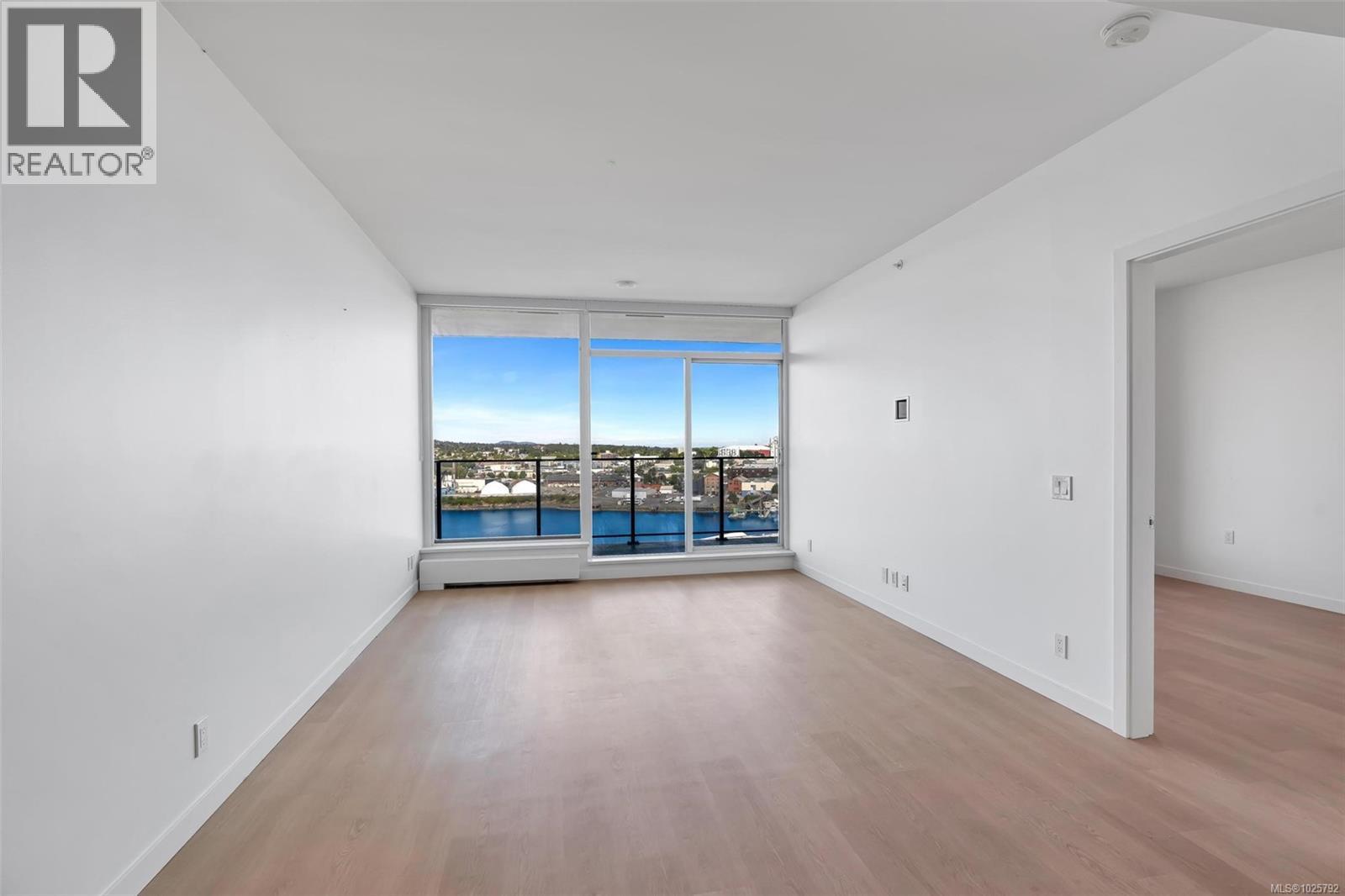 1208 363 Tyee Road, Victoria