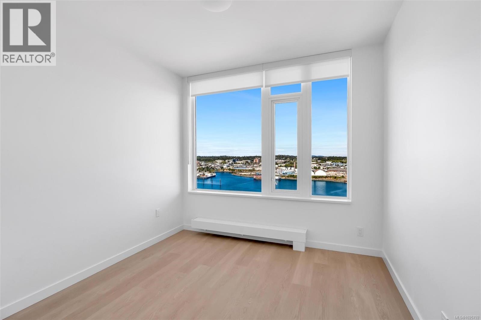 1208 363 Tyee Road, Victoria