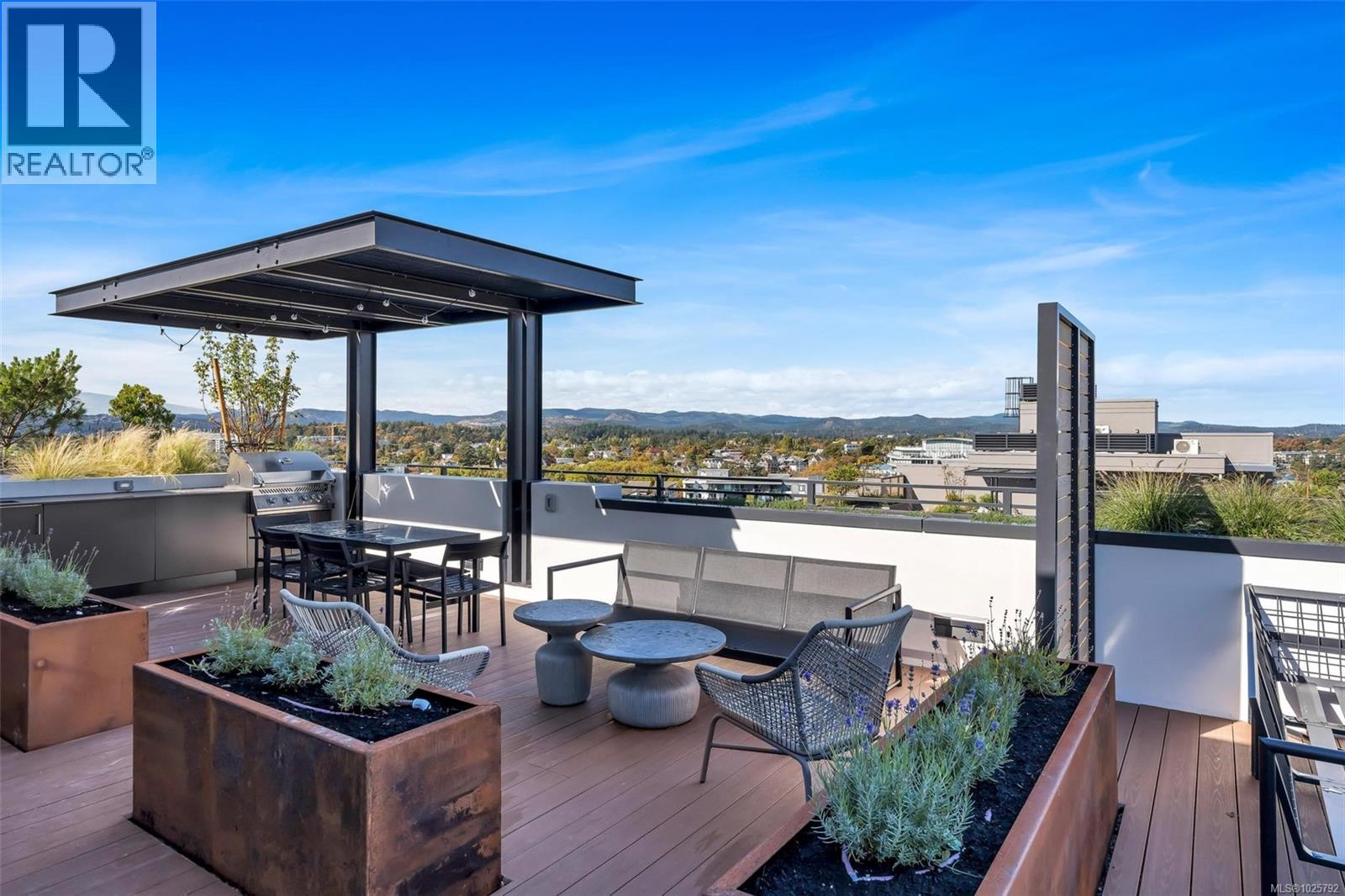 1208 363 Tyee Road, Victoria