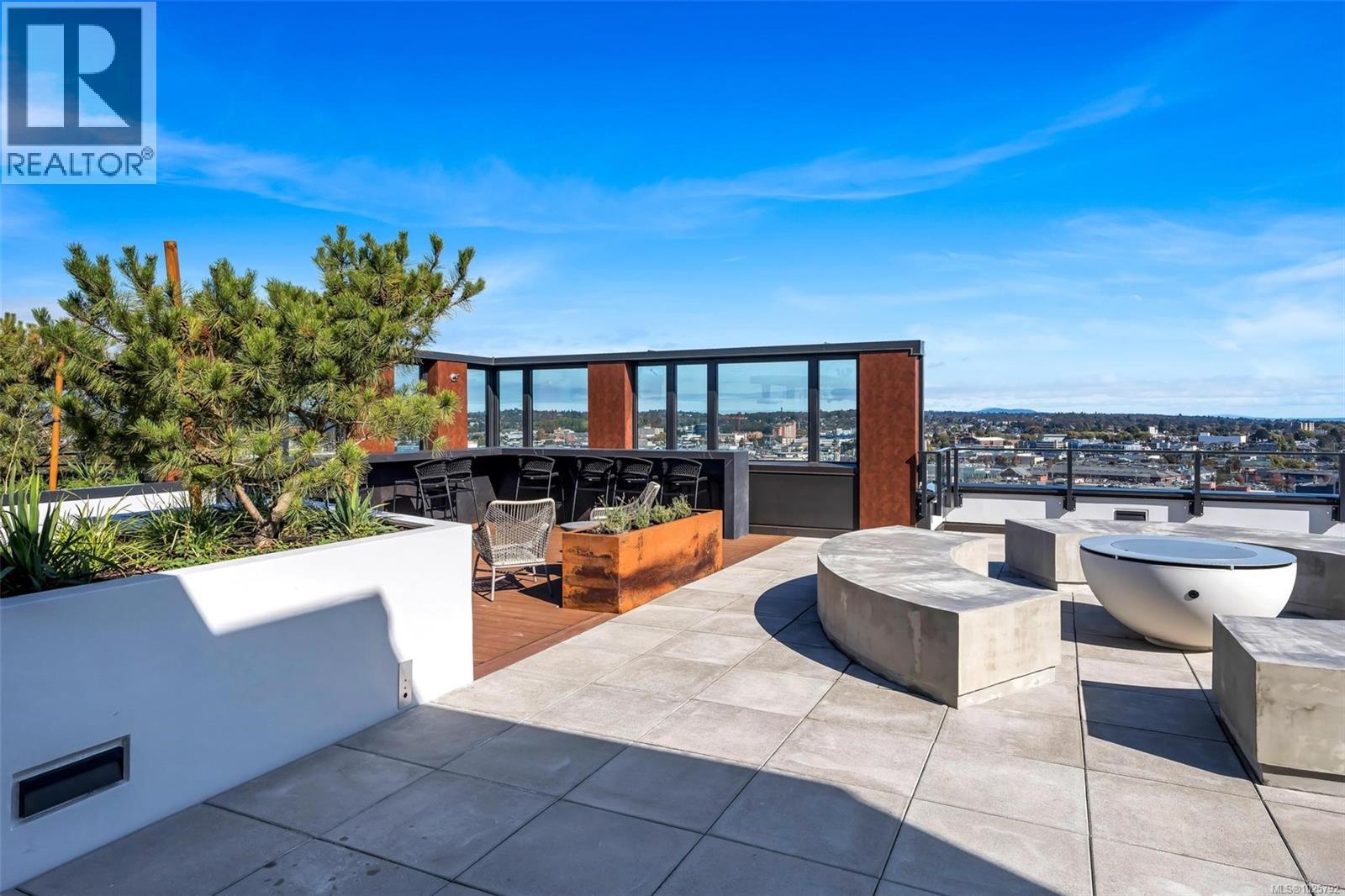 1208 363 Tyee Road, Victoria